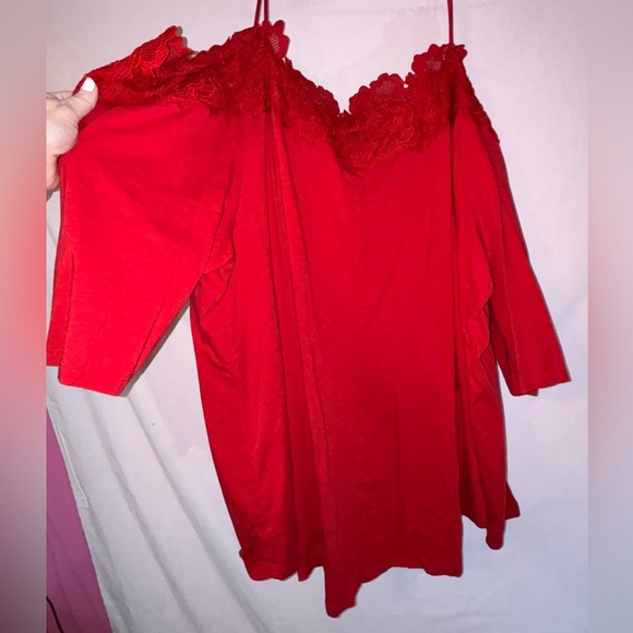 Denim 24/7 Red Asymmetrical Ruffled Cold Shoulder Blouse - Picture 5 of 9
